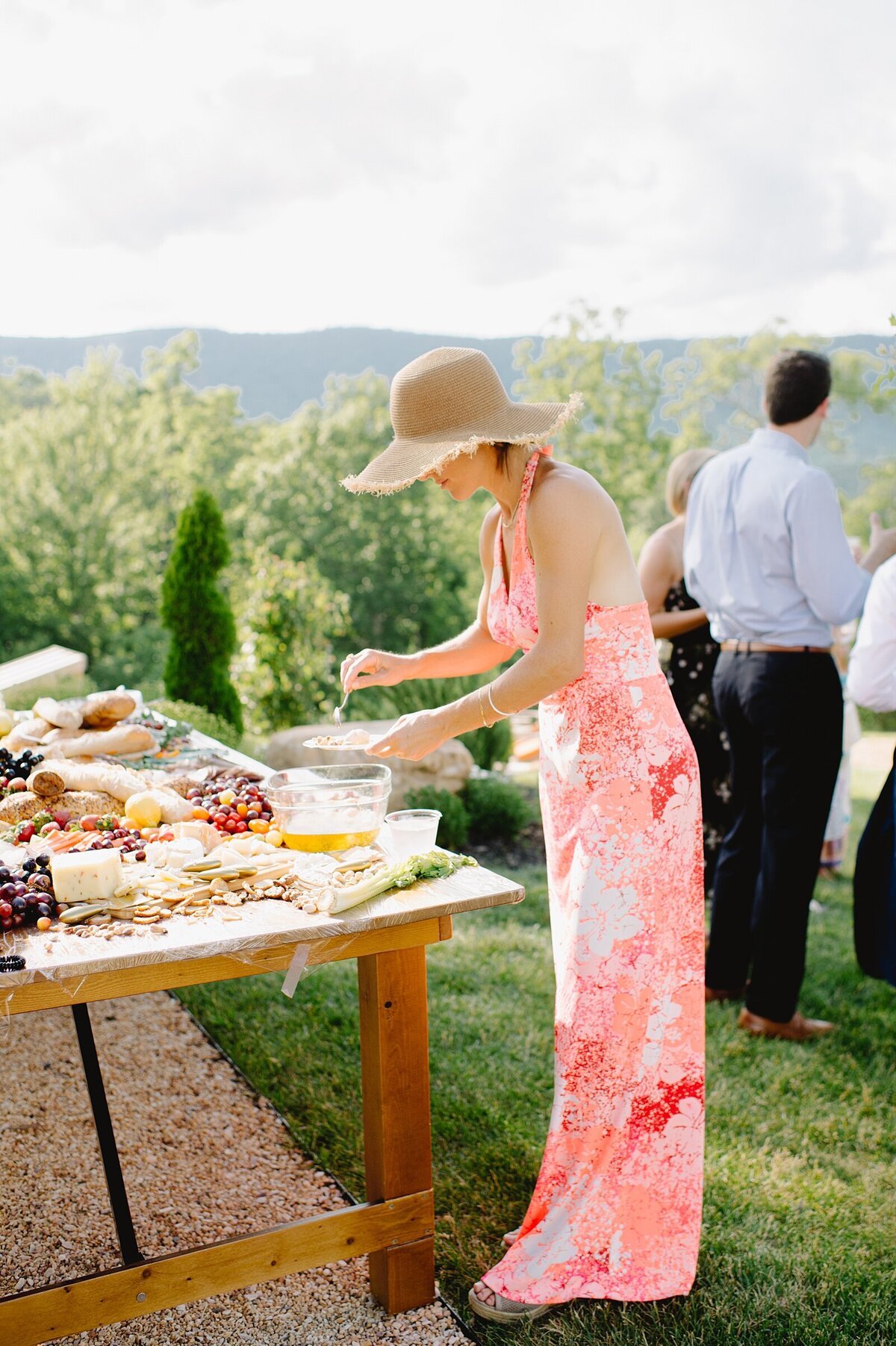 early-mountain-vineyard-virginia-wedding-planner-Lauren-Corrigan-Events_0388-photo