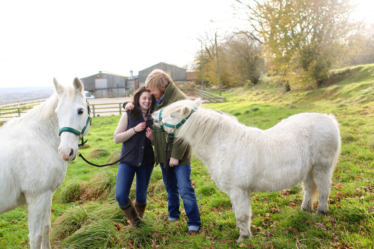 engagement-shoot-surrey-leslie-choucard-photography-01