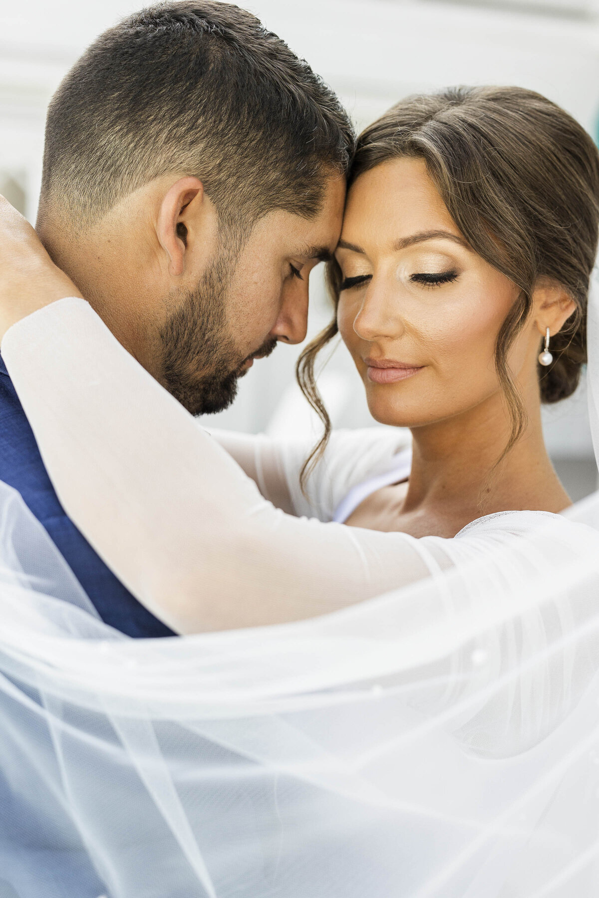 Beach Club Modern Chic Wedding with Touches of Pearl and Gold - Top East Coast Wedding Photography - Ashley Mac Photographs - New Jersey - New York - Connecticut - Rhode Island -33