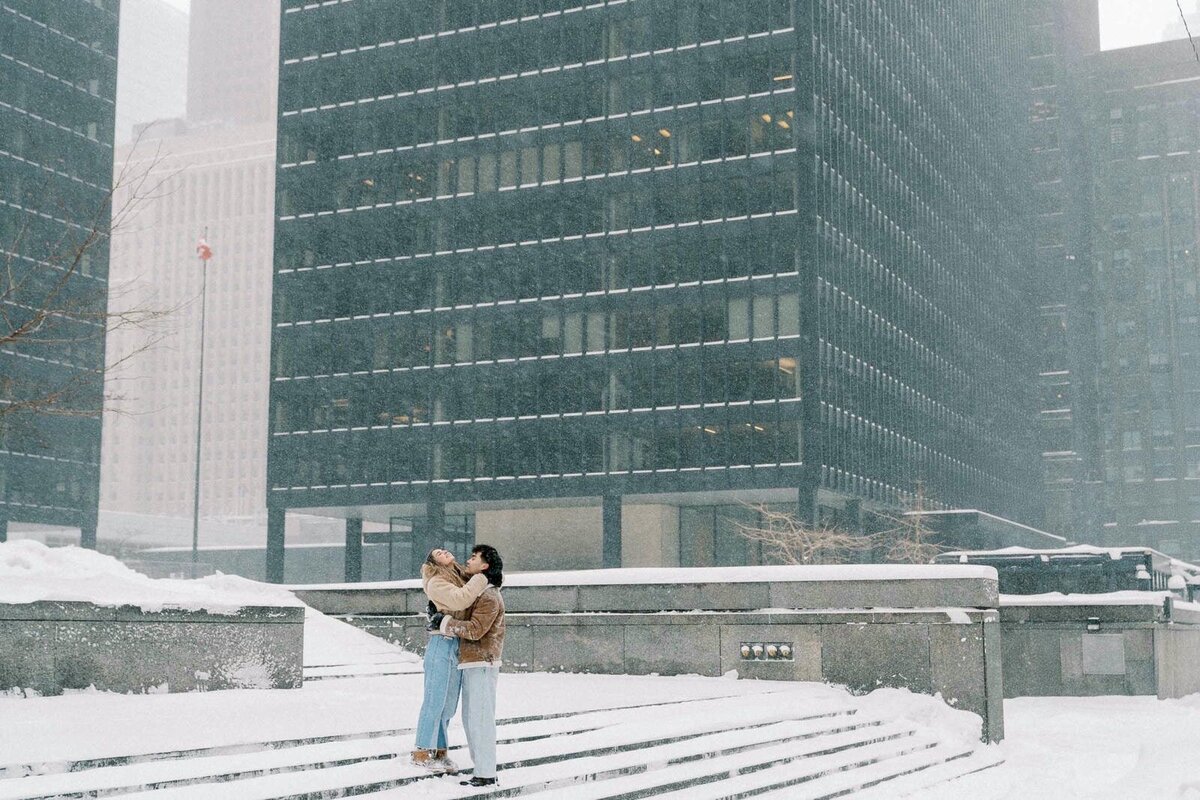 E10-Winter-snowy-engagement-photoshoot-in-Toronto-Zhan-and-Tina-2025-02-16-2500px-1092
