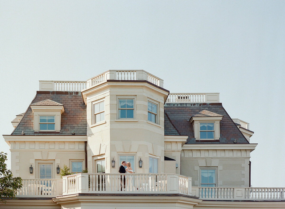 Wedding_Chanler Cliff Walk_Newport Mansions_RI__428731515_0008©HilaryBlock
