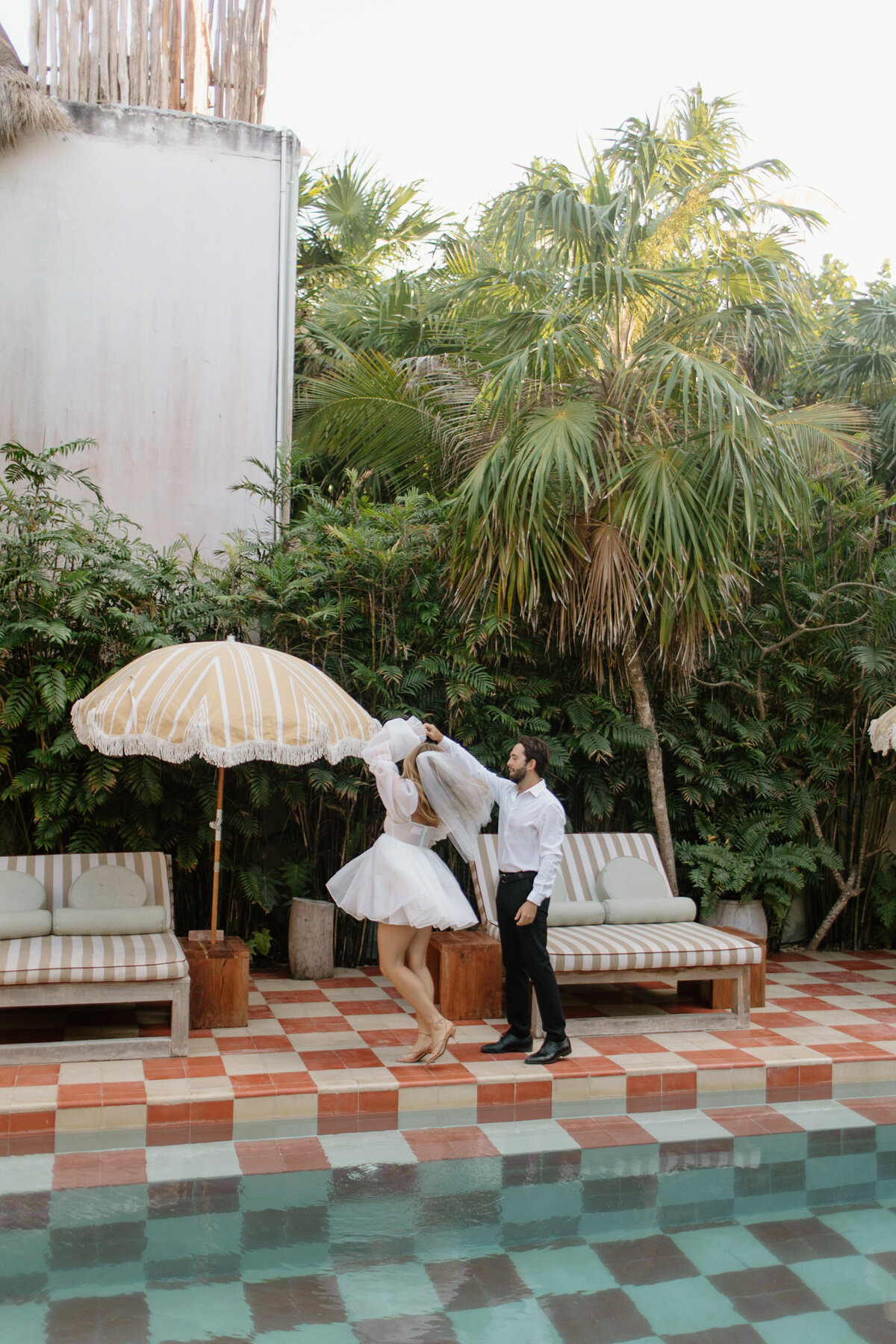 Luxury-Destination-Tulum-Mexico-Elopement-Leah-Gunn-Photography-12