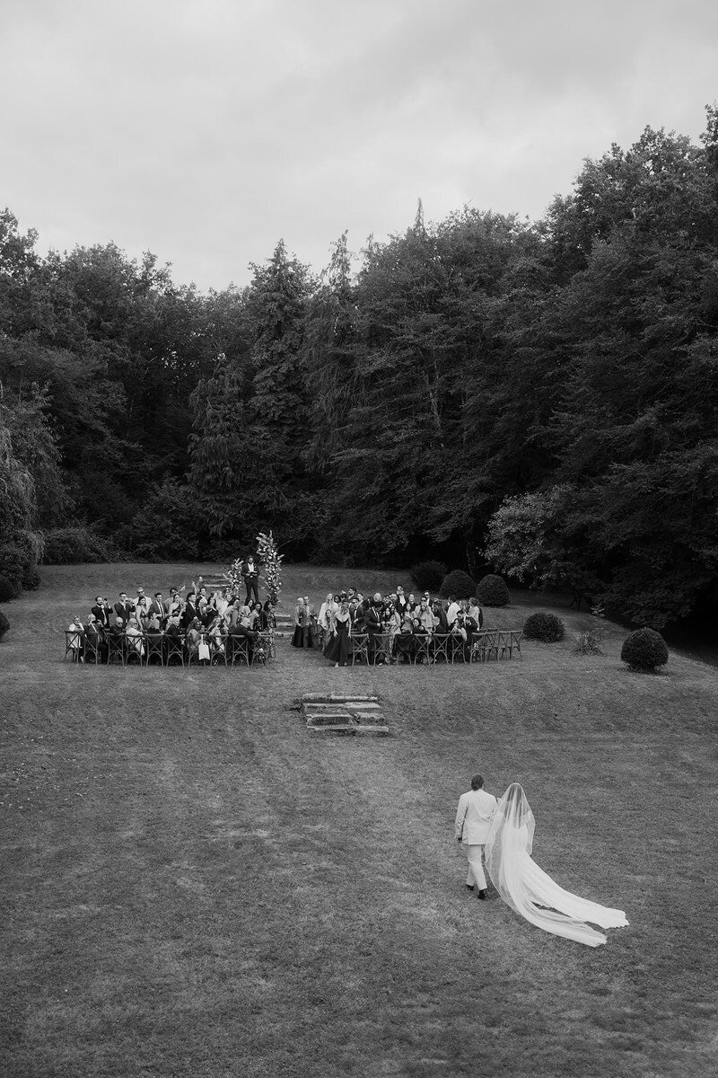 wedding-chateau-ceremony-france-laurianevega
