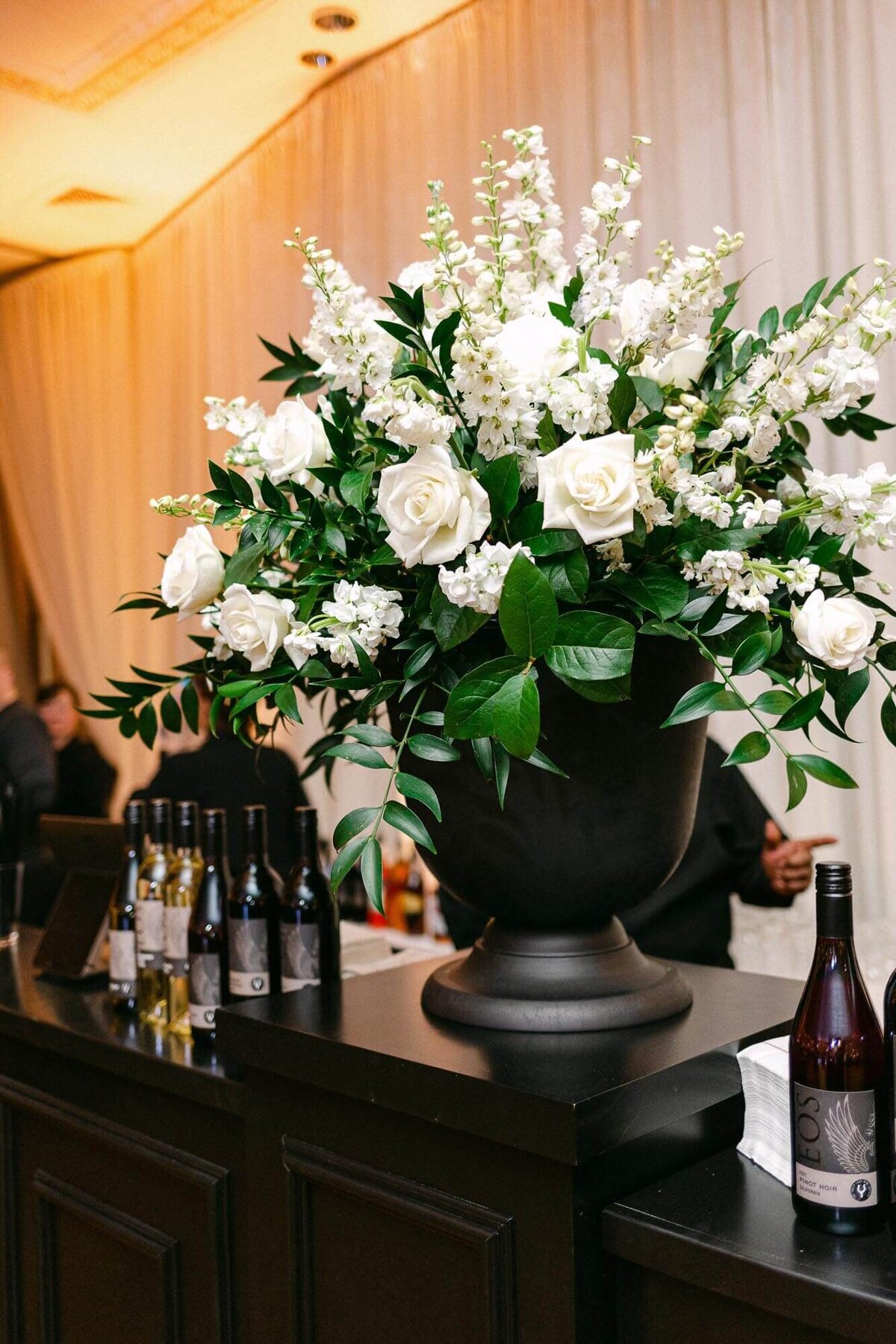 white-floral-bouquet-ideas-events-by-design