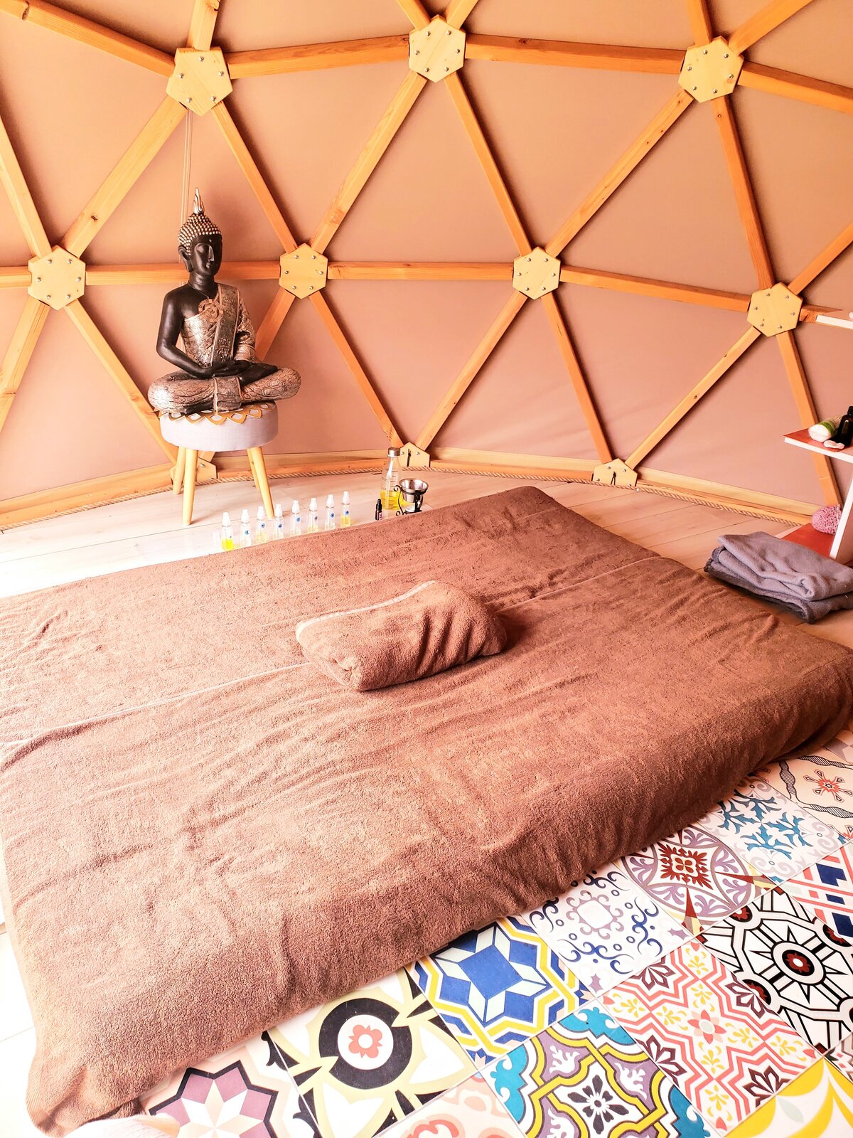 dome futon