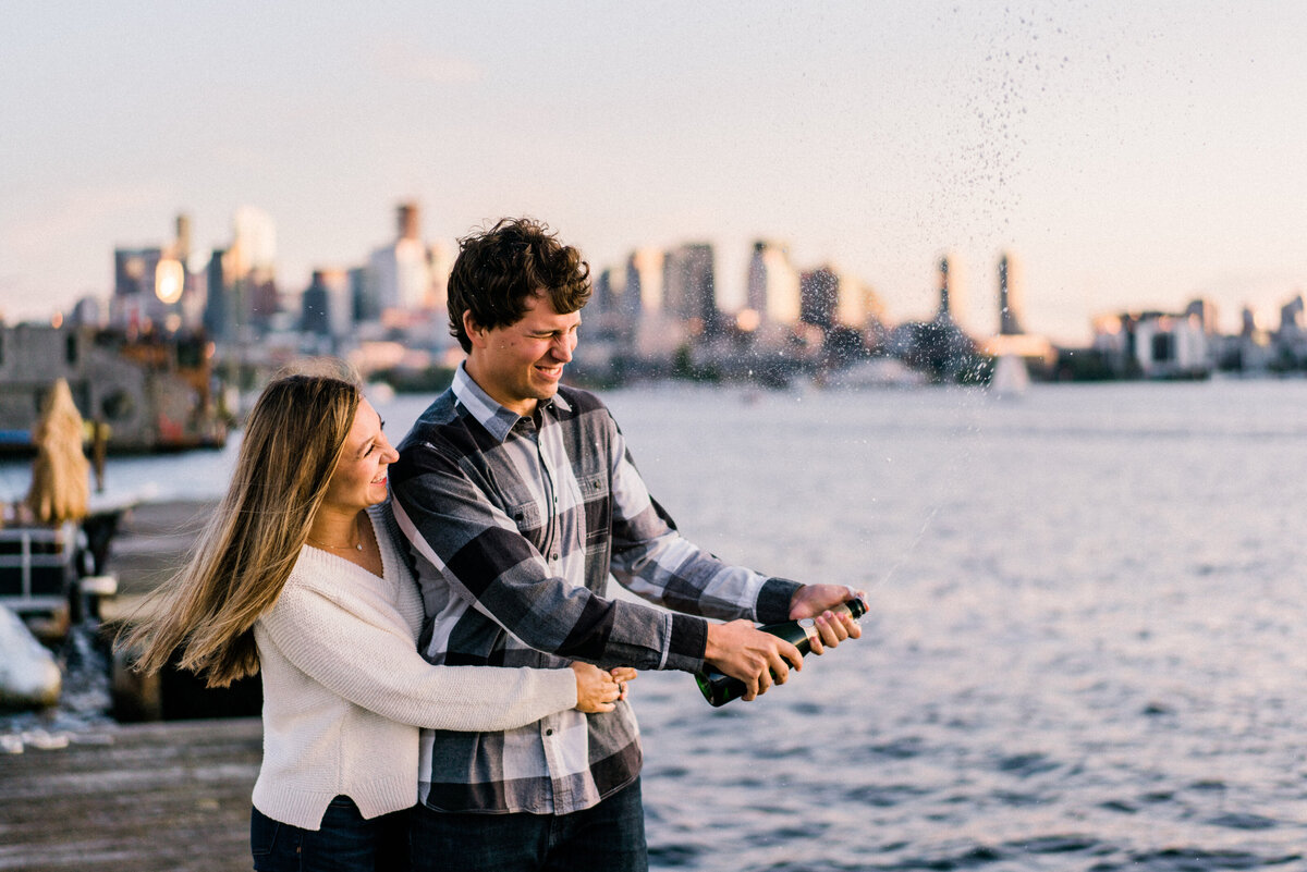 south-lake-union-engagement-photography-seattle-wedding-photographer-and-videographer-14