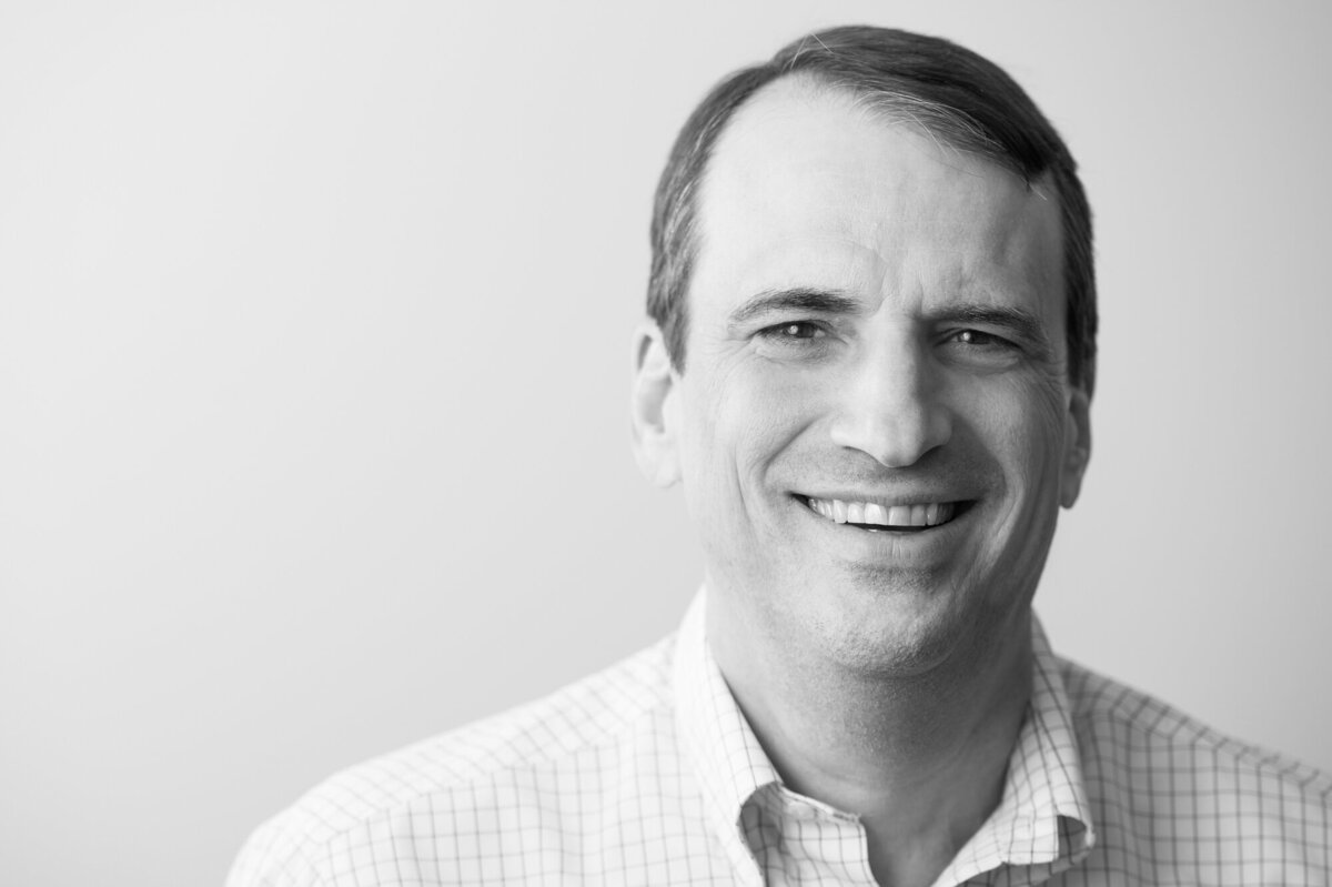 ct-modern-corporate-headshot-photographer