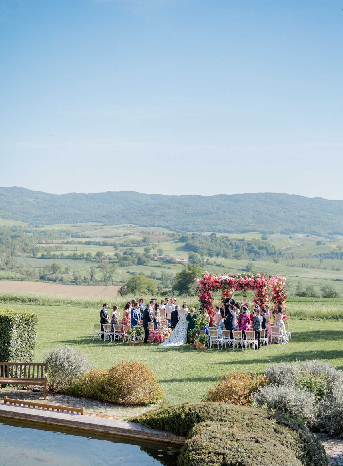 20-rebecca-yale-tuscany-floral-wedding-borgo-finocchieto