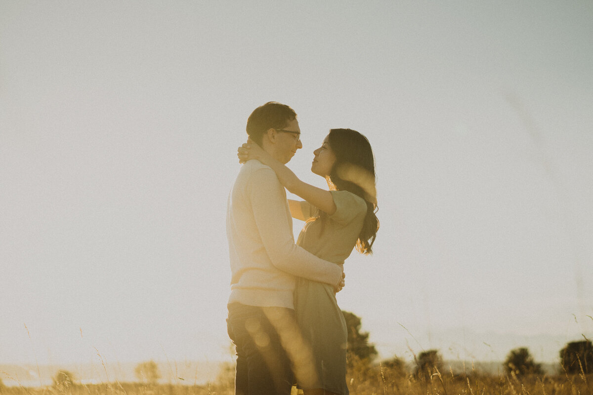 Jo_Dan_Couples_DiscoveryPark_AmyLawPhotography-26