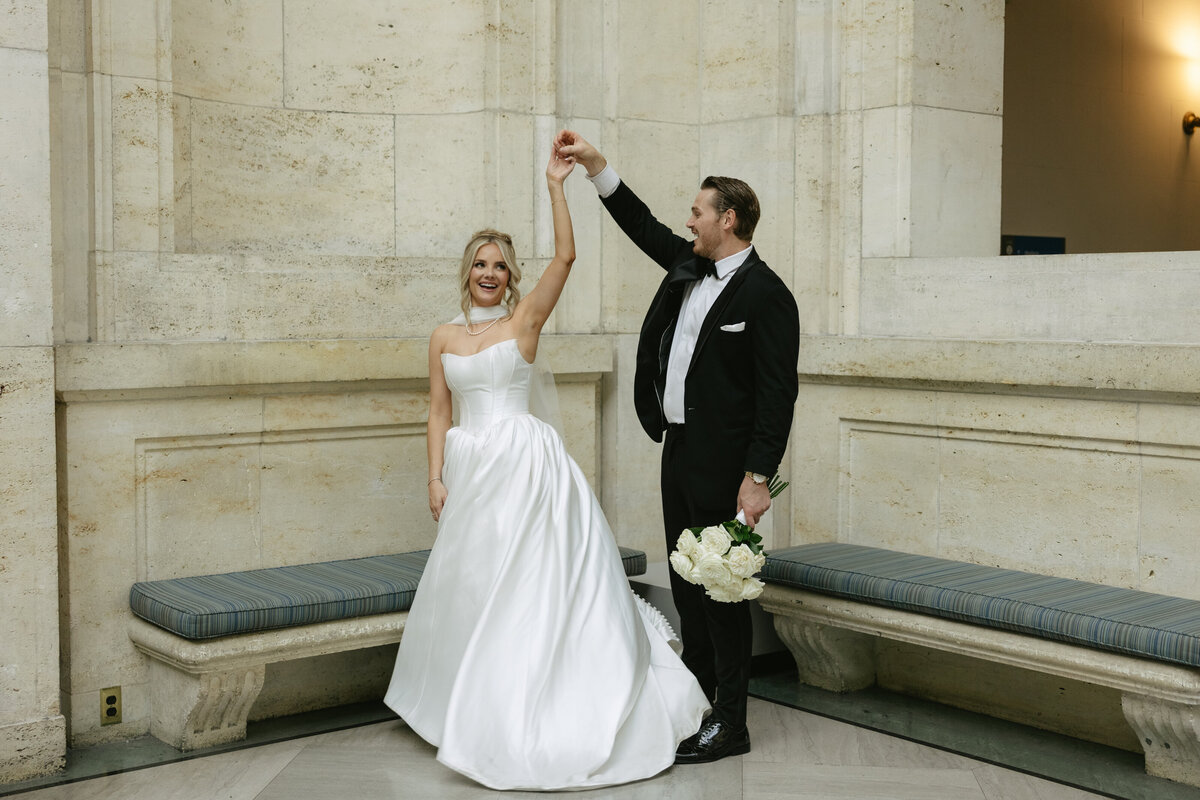 AveryPhillipsPhoto-Morgan+Dominic-DetroitInstituteofArtsWedding-280