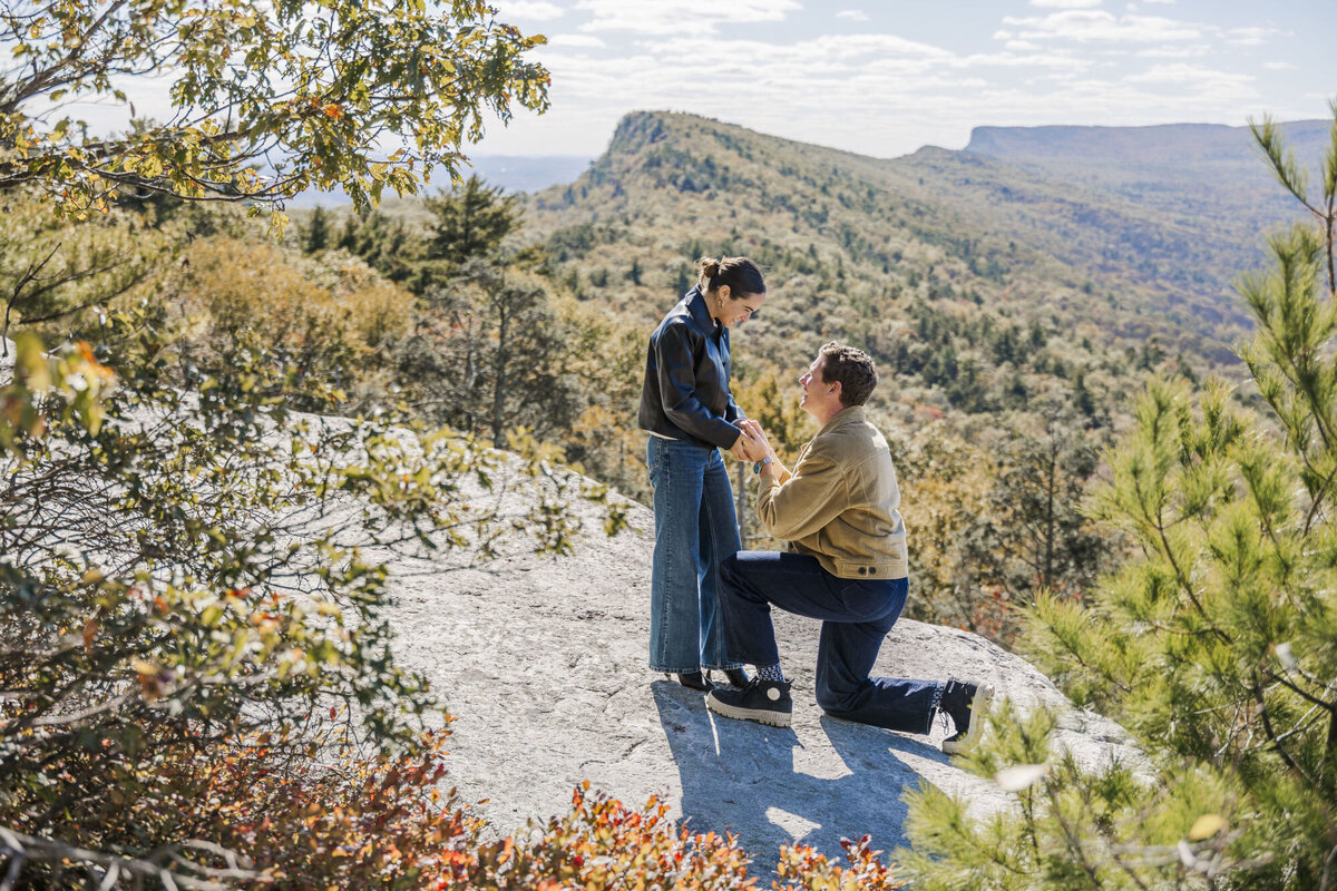 Surprise proposal on a mountain overlook captured by Hudson Valley proposal photographers
