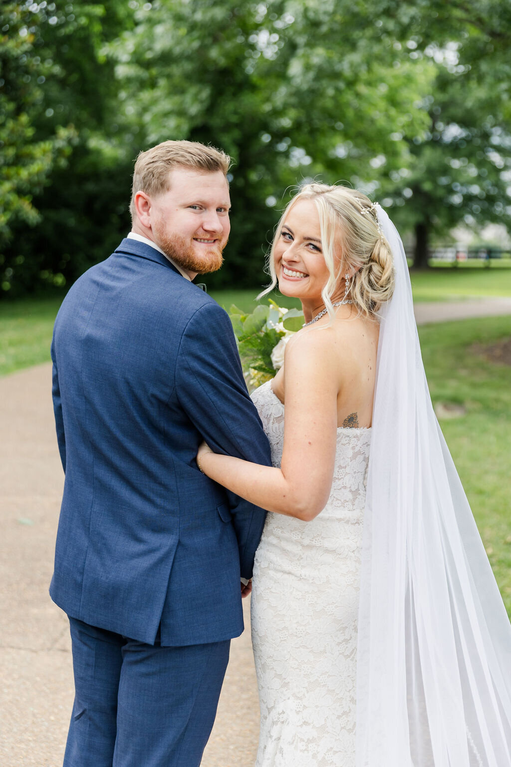 spring-wedding-outdoor-cool-springs-house-brentwood-tn-0628