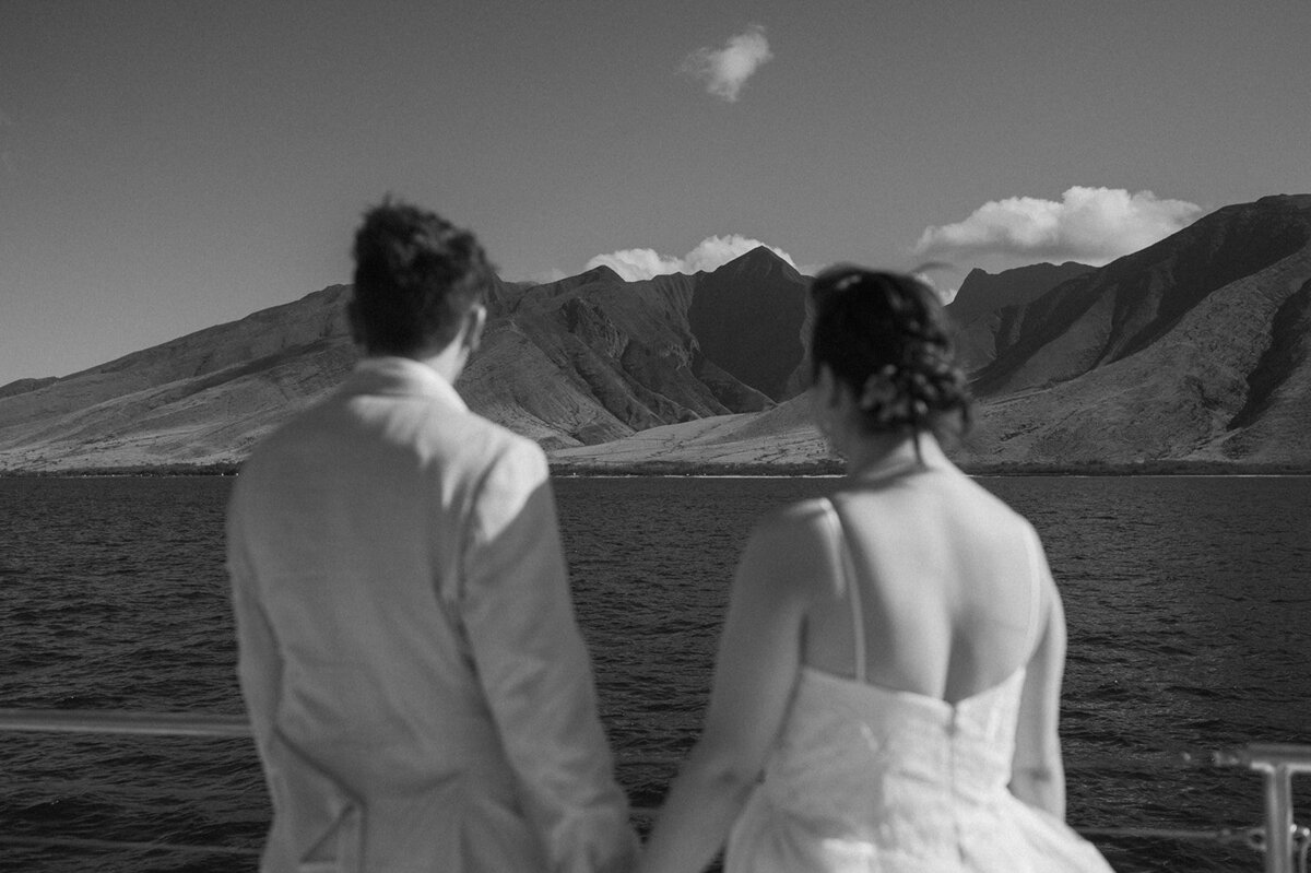 michigan hawaii elopement photographer