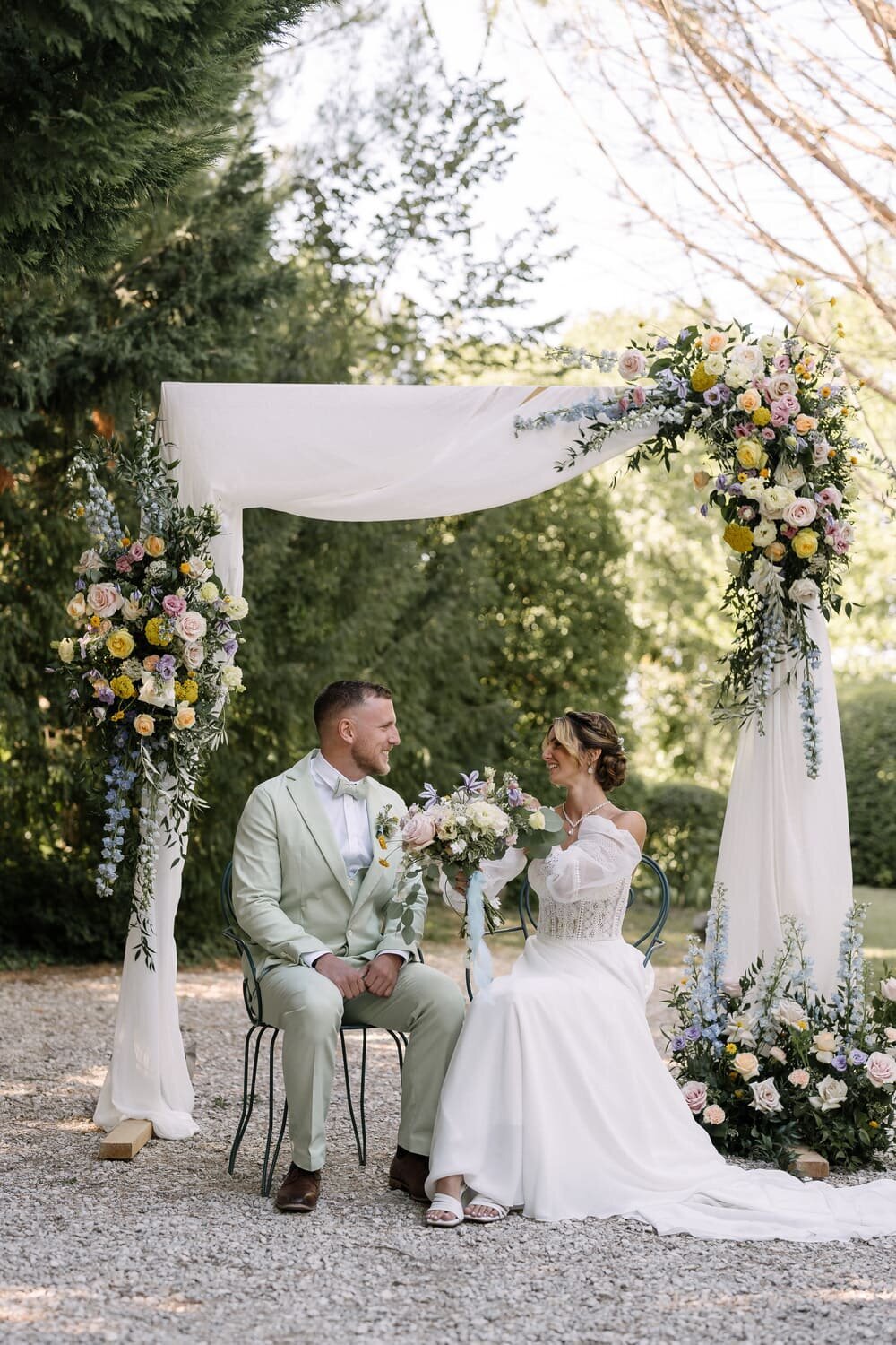 amazing-pastel-floral-arch