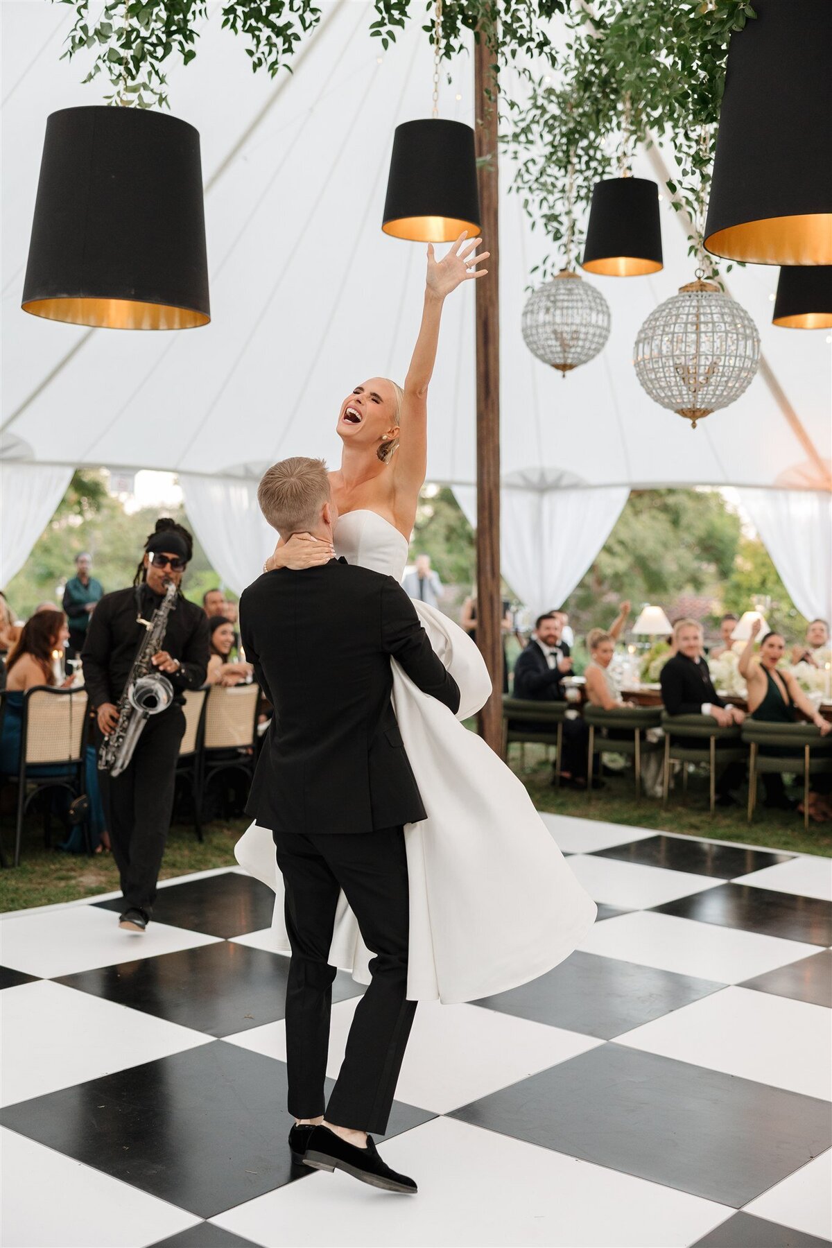 Lyndy Dustin Previews-93