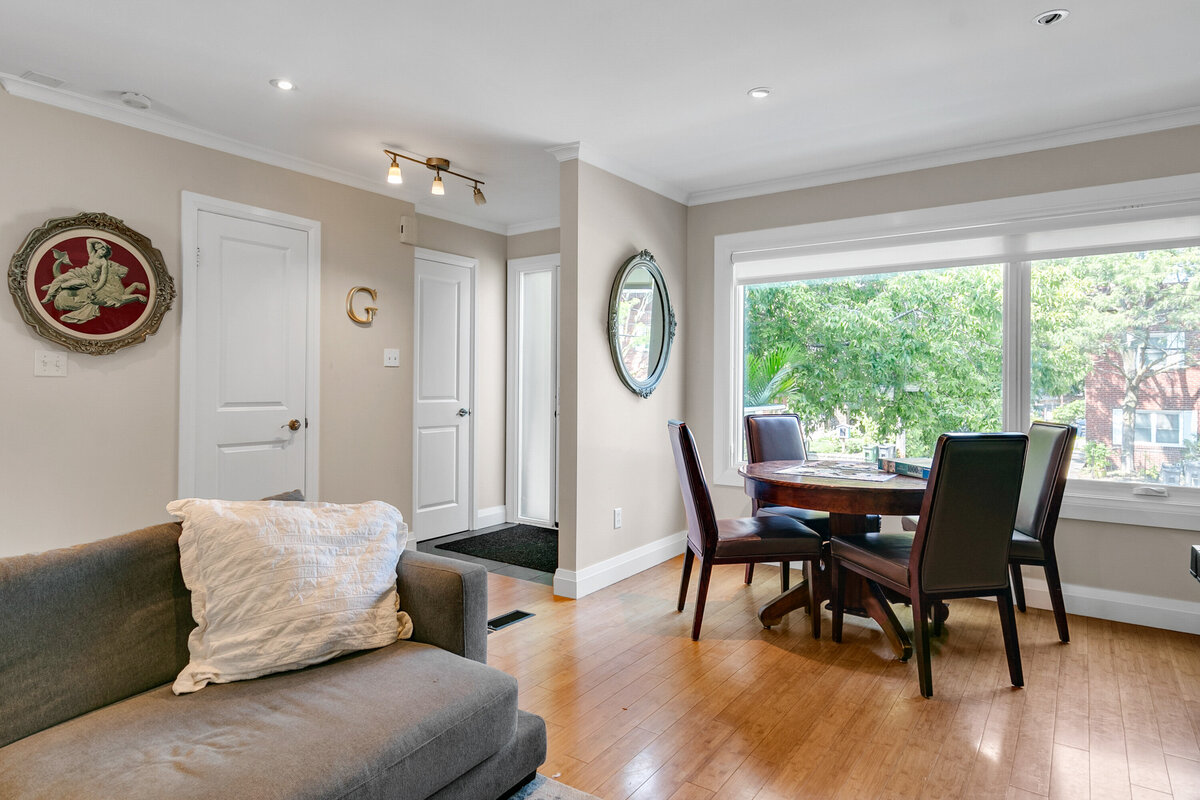 011_Living Room