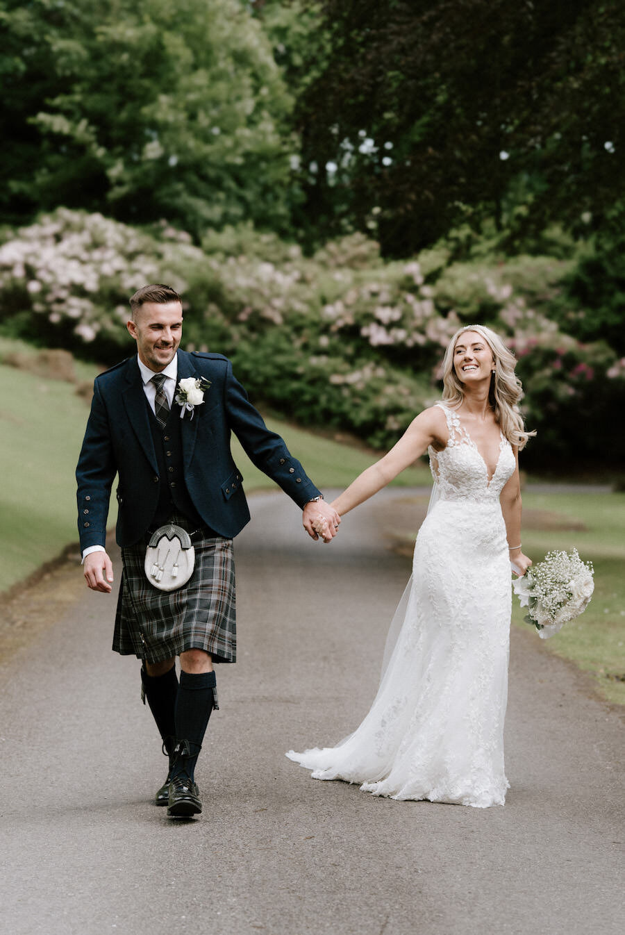 Nicola-Campbell-Timeless-Wedding-Photographer-Scotland-Kinnetles-Castle-Beth&Graham-079