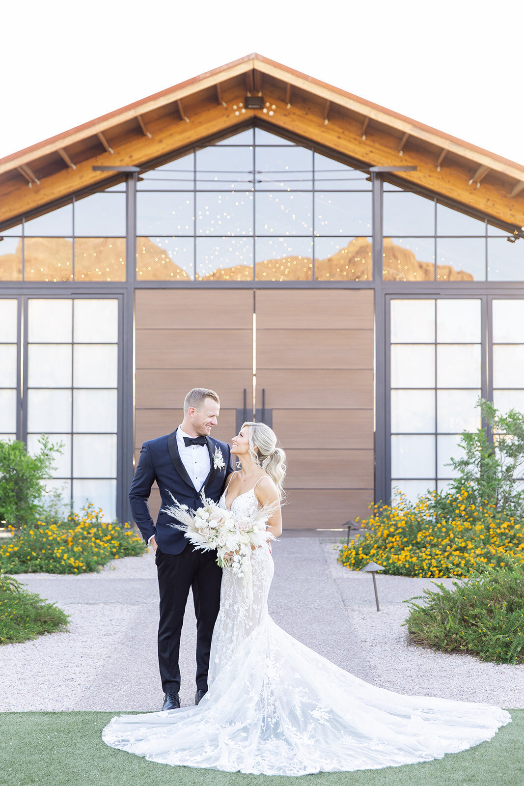 Karlie Colleen Photography - Ashley & Grant Wedding - The Paseo - Phoenix Arizona-714