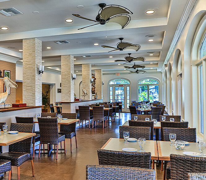 plantationcristal-dining-west82bar-62543860c8f84