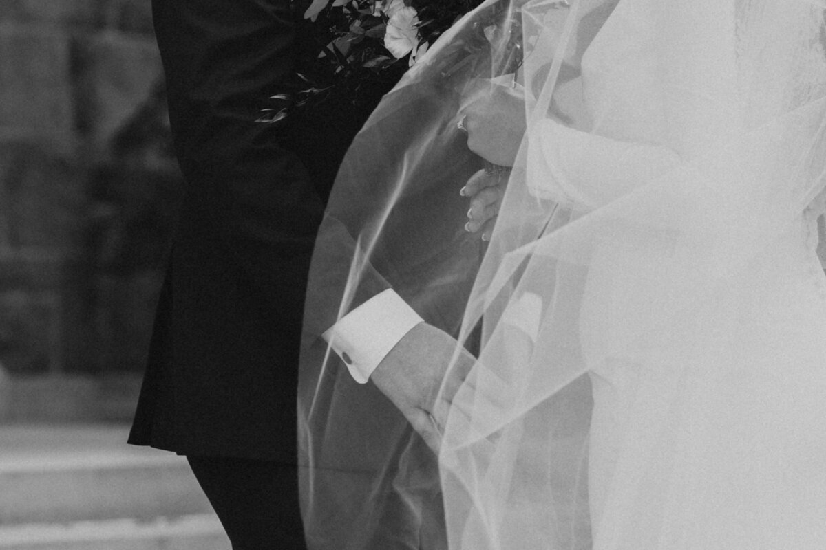 Black-white-intimate-wedding-764
