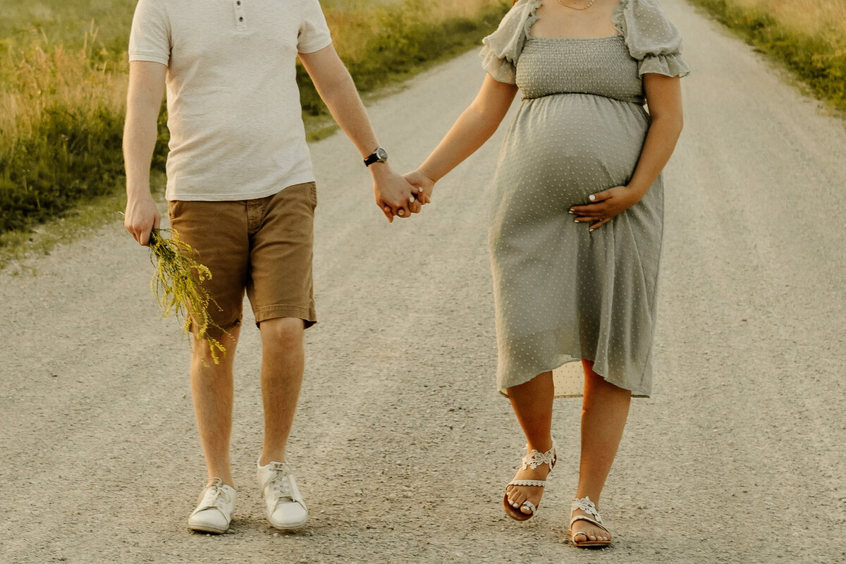 maternity-session-open-field-20