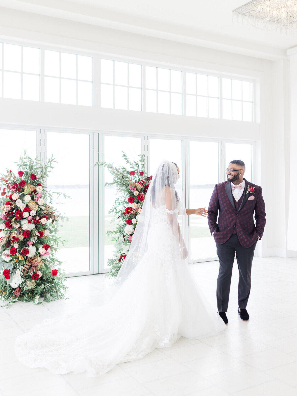 belle mer bride & groom doing a first look (2)