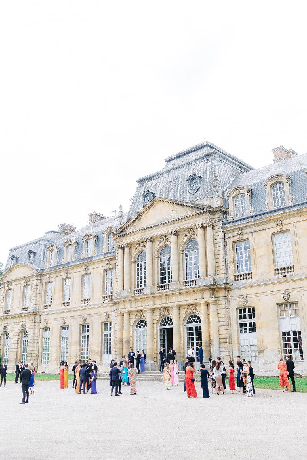 MorganeBallPhotography-Wedding-ZoeEdward-08-ChateauChamplatreux-Ceremony-3-1700