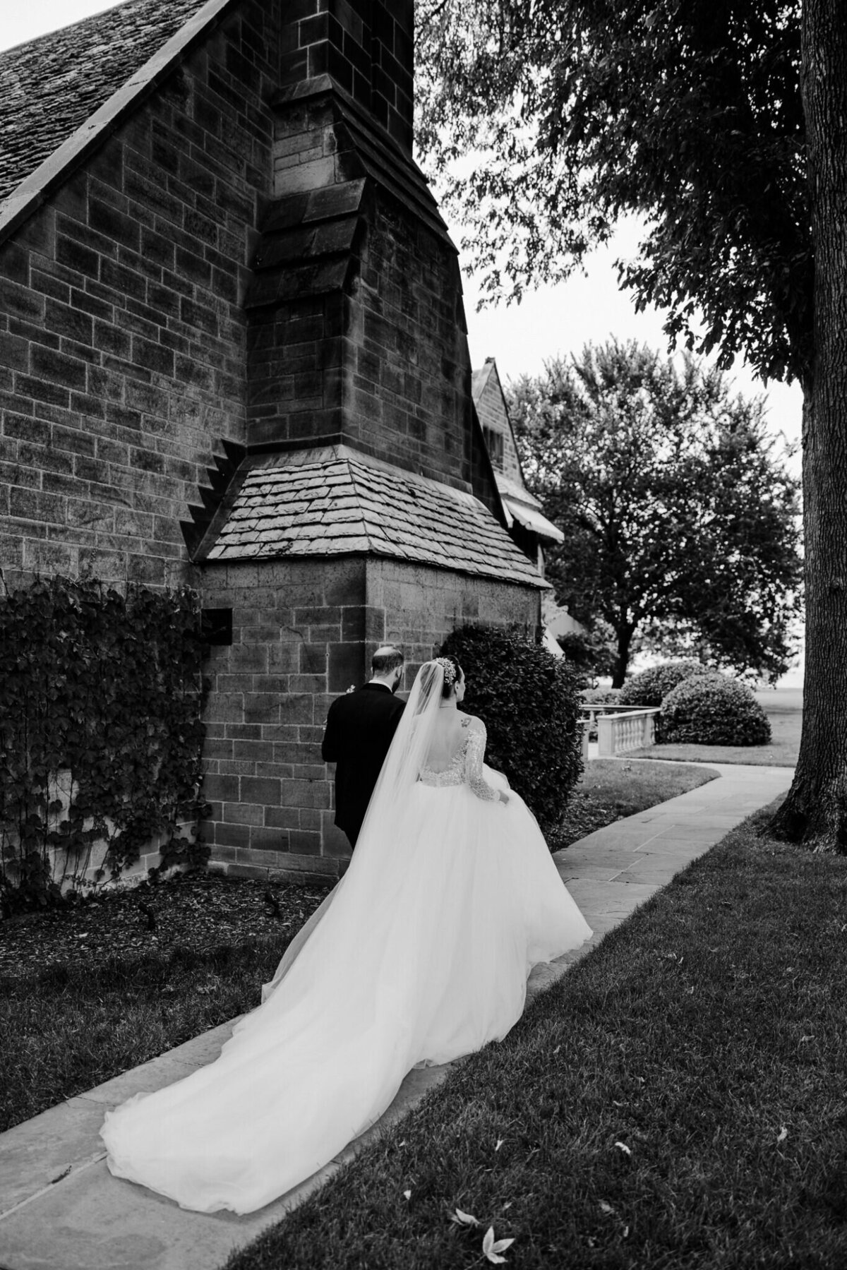 maggie-and-khalil_edsel-ford-wedding-55-1366x2048