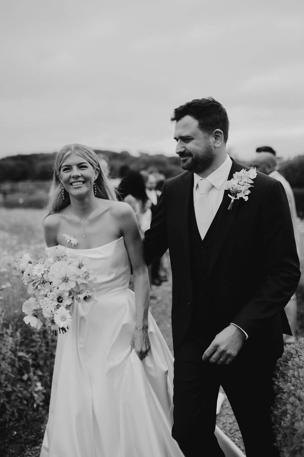 Issy-and-Bella-Floral-Design-Wedding-Florist-Herefordshire-Broadfield-Court-j&N77