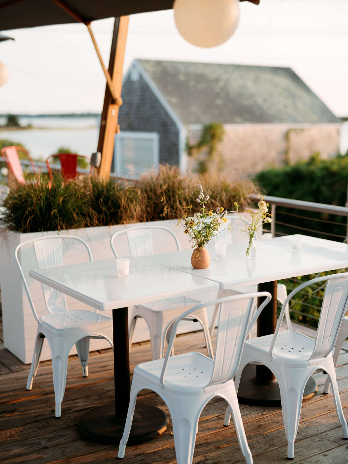 Marthas-vineyard-wedding-planner-kg-events-design-luxury-destination-weddings-private-events-corporate-events-aquinnah-ma-event-designer-outermost-inn-outdoor-tented-wedding-reception-black-frame-tent-103