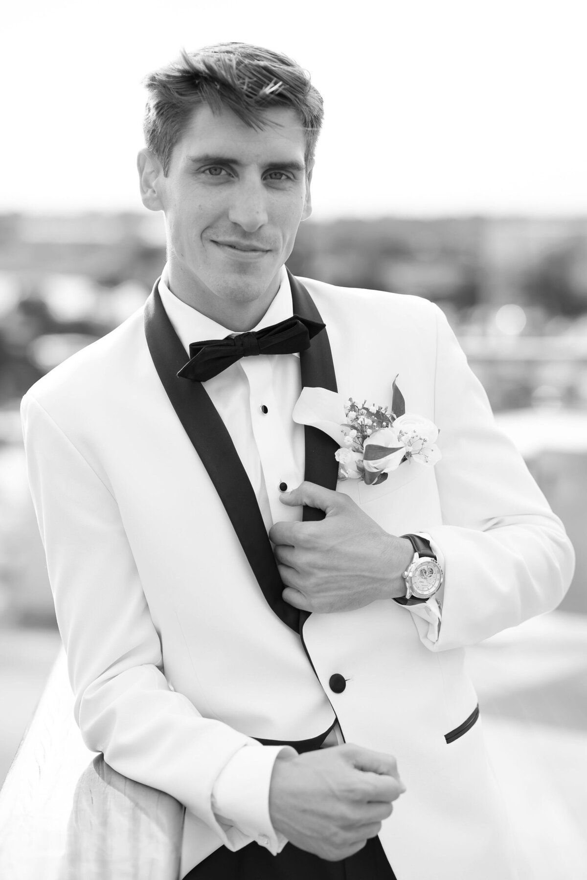 Groom Portrait by Lisa Blanche Photography