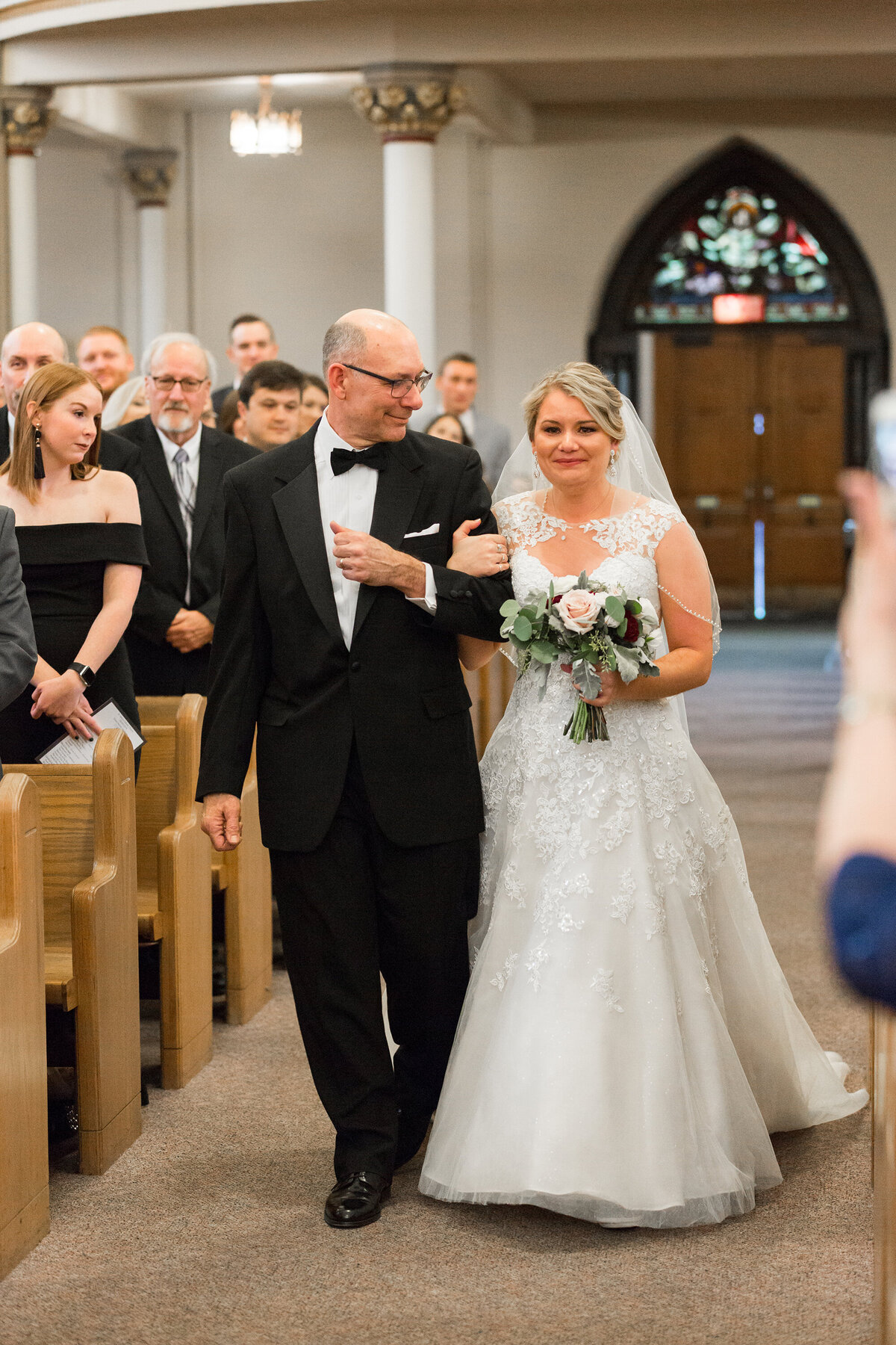 10-st-marys-catholic-church-grand-rapids-michigan-winter-wedding