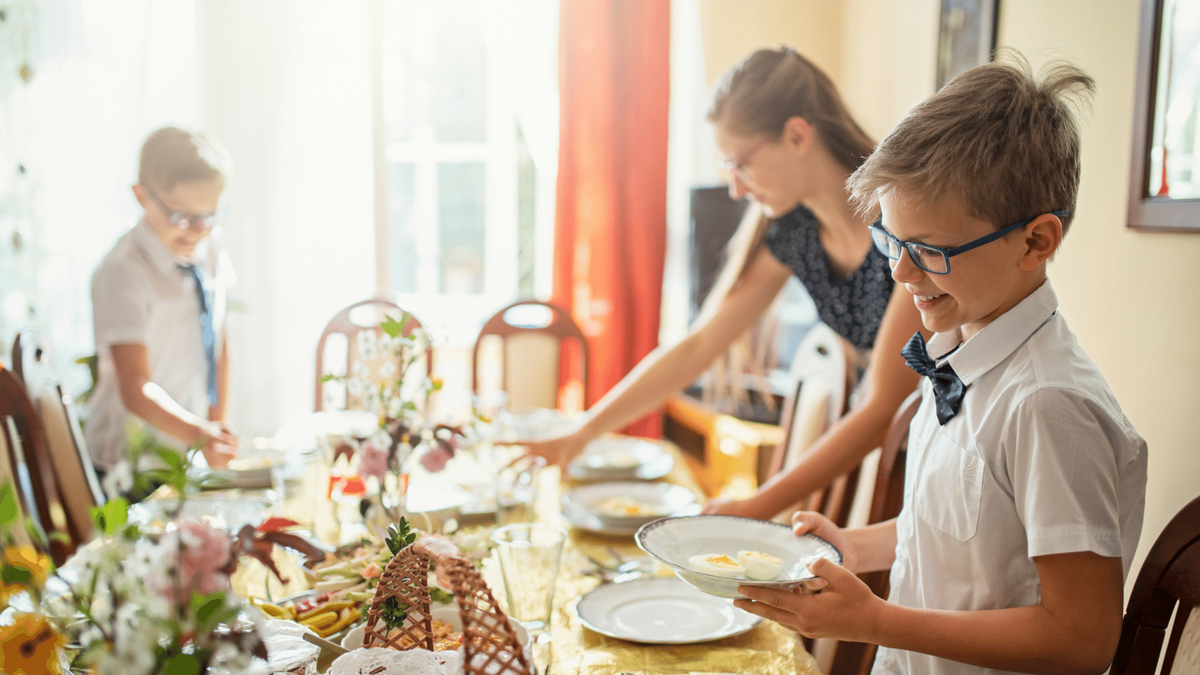 Dining Etiquette and Table Manners for Teens and Tweens