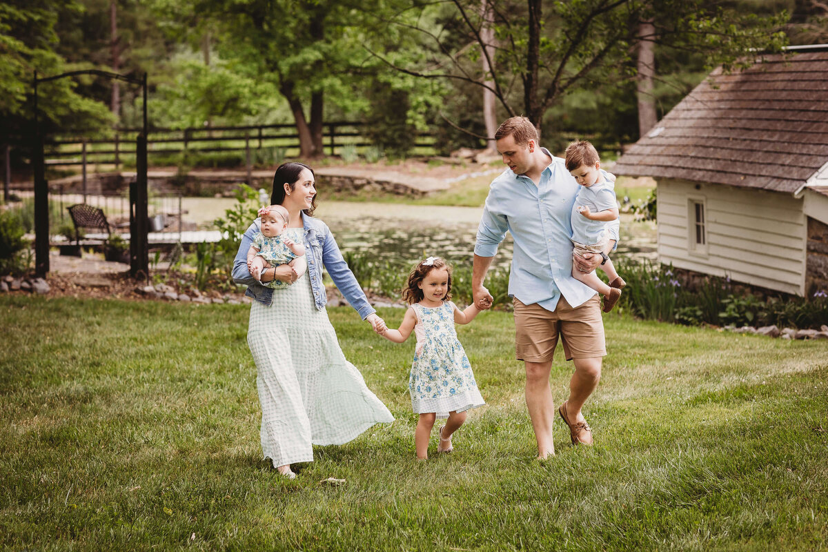 Harrisonburg-Family-Photographer-2-105