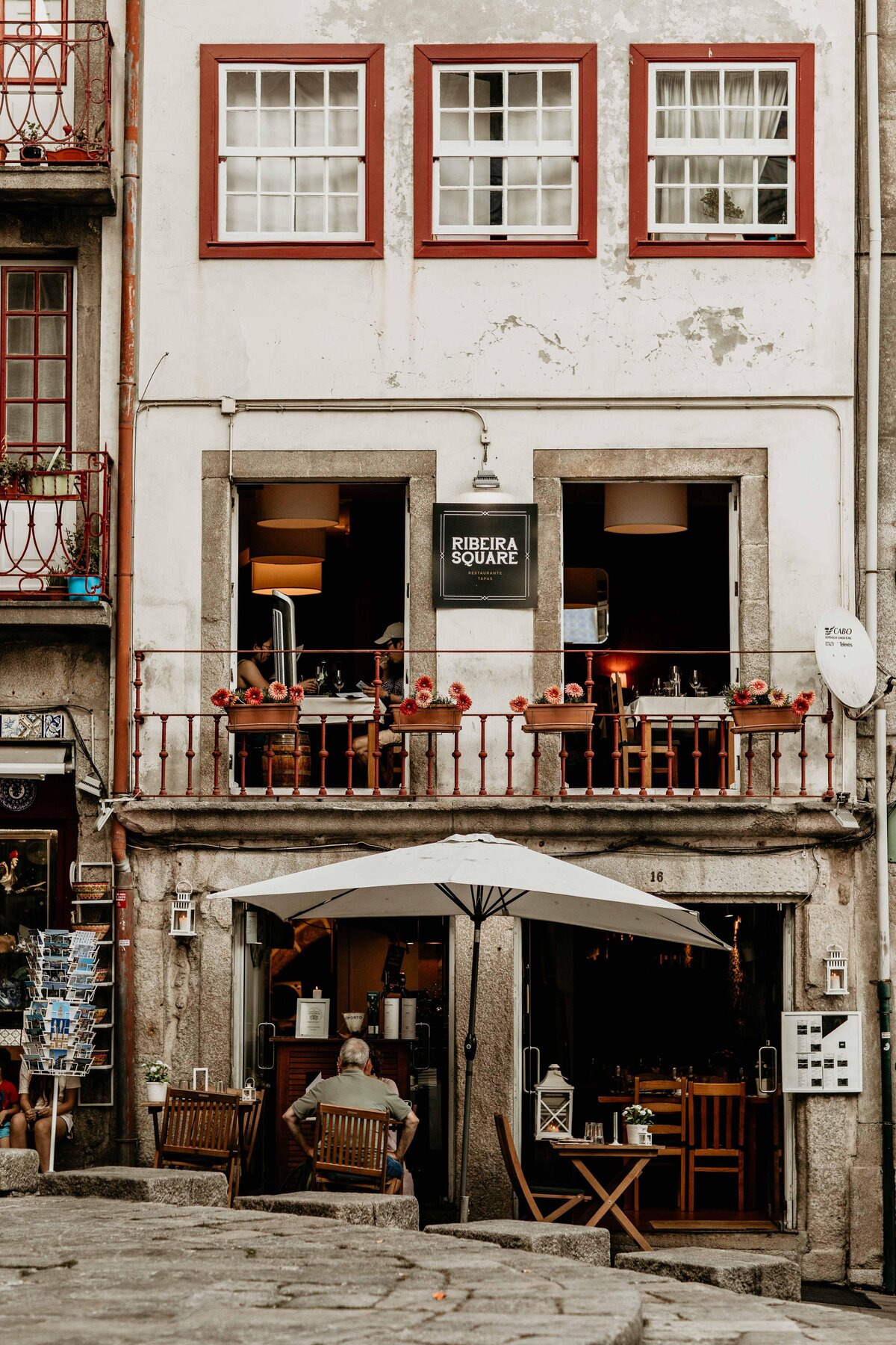 THL-Porto Eatery