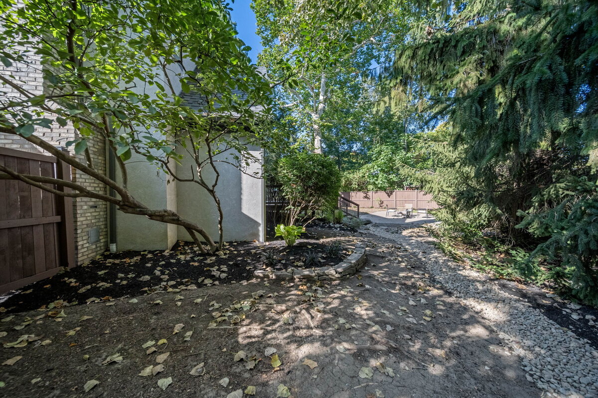 101-web-or-mls-A7407608