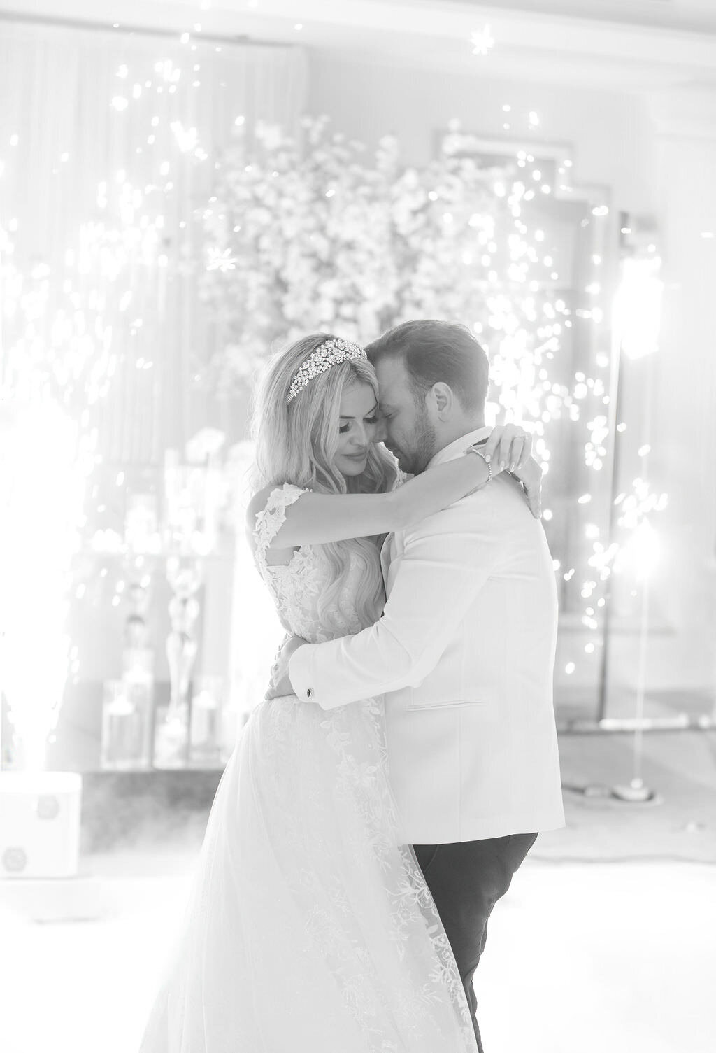 Cathédrale Marie-Reine-du-Monde Wedding_montreal best wedding photographer | luxury moment photography-6422