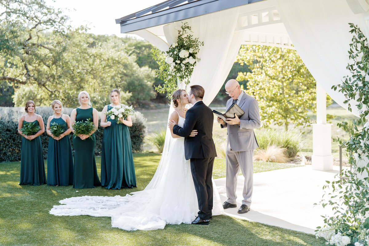 Kendall-Point-Texas-Wedding-Venue-Pine-And-Blossom-00045