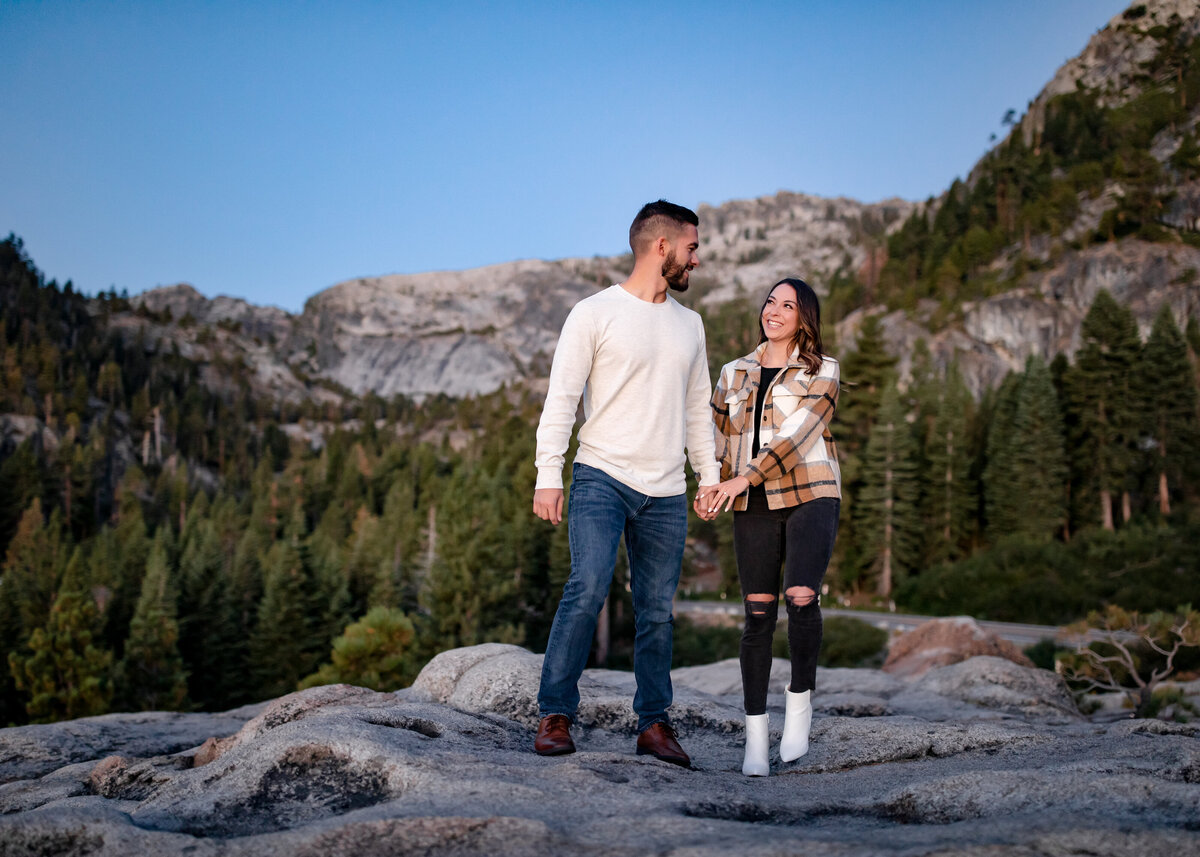 08272022_Emily+ZachEngagements_EmeraldBayLakeTahoeCA_AnjaJensenPhotography-22
