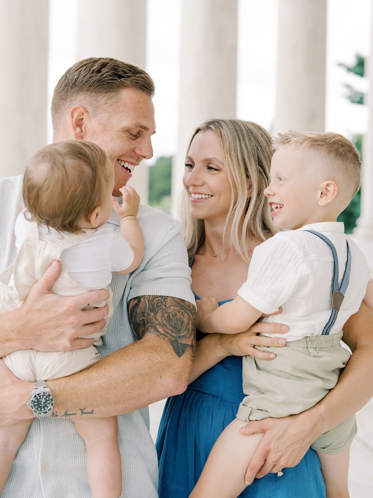 top-dc-family-photographer-jefferson-memorial-family-photos5