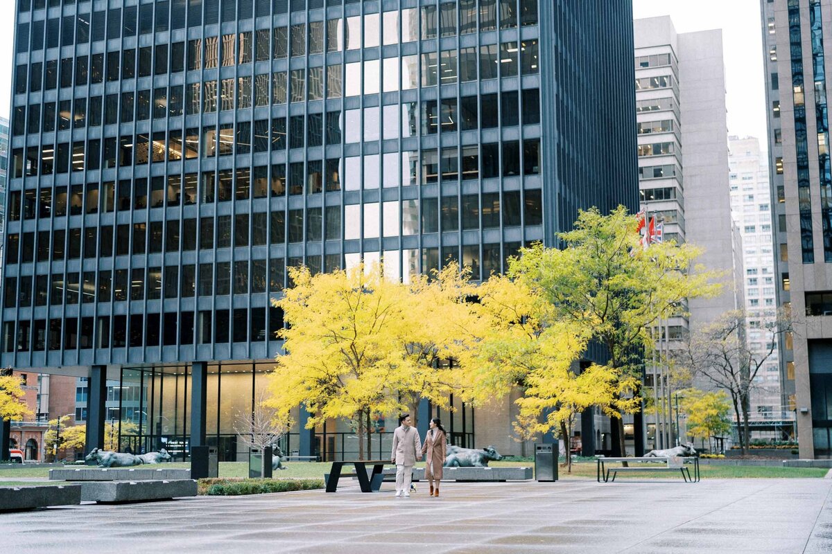 E2-Engagement-Photoshoot-in-Toronto-Vivian-and-David-2023-10-30-2500px-1050