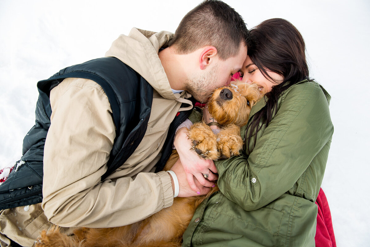 dog-portrait-couple-winter-snow-engagement-coeur-dalene
