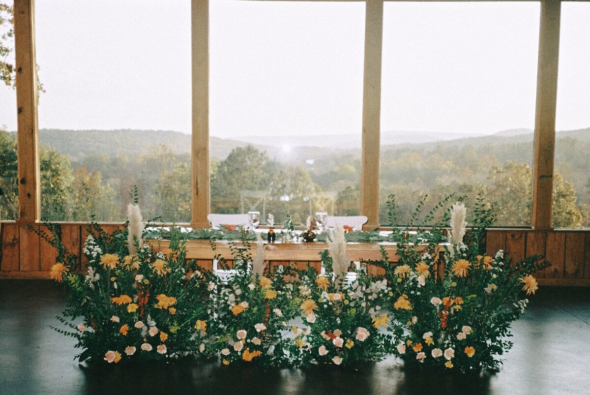 wedding-reception-at-lewallen-farms