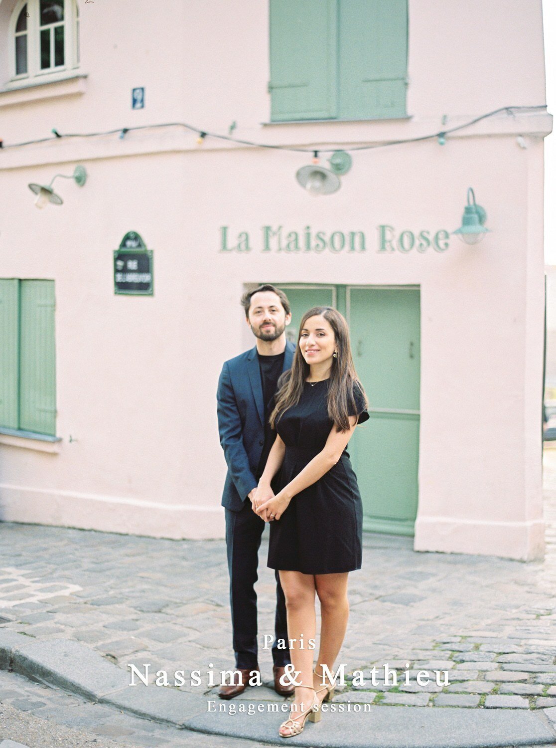 Engagement-session-paris-couple-wedding-photographer-montmartre-9