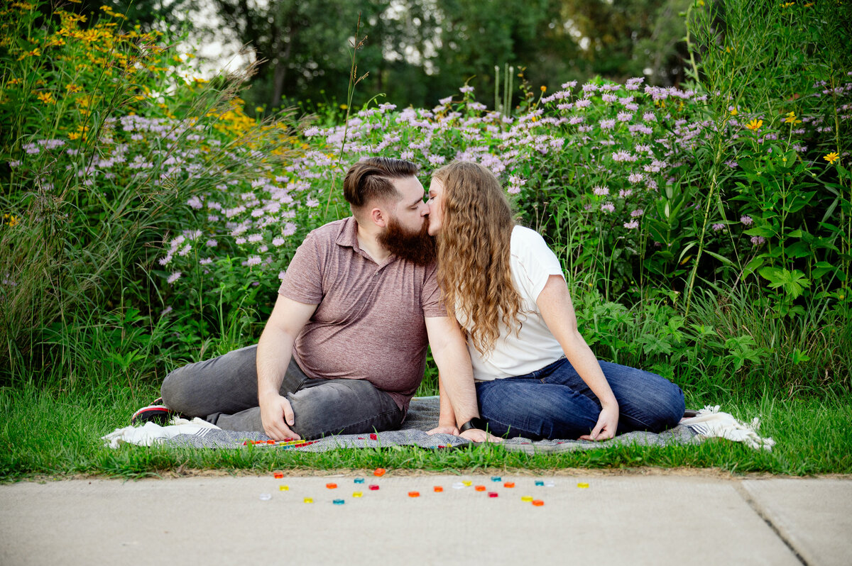 6614-Engagement Photography Nicole Hollenkamp St Cloud MN Central MN