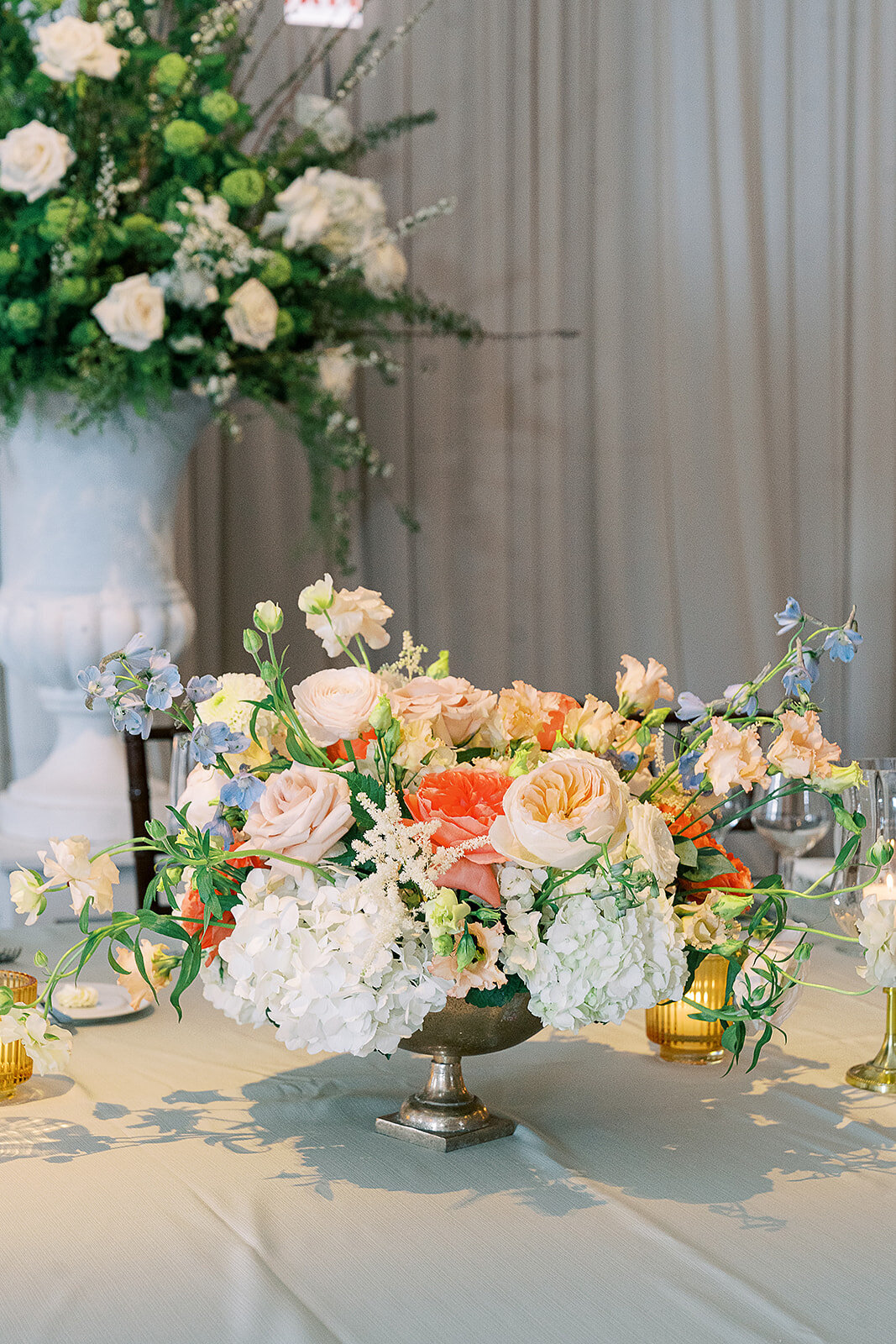 spring-flowers-in-compote-vase-london-house-hotel-chicago-hbicweddings