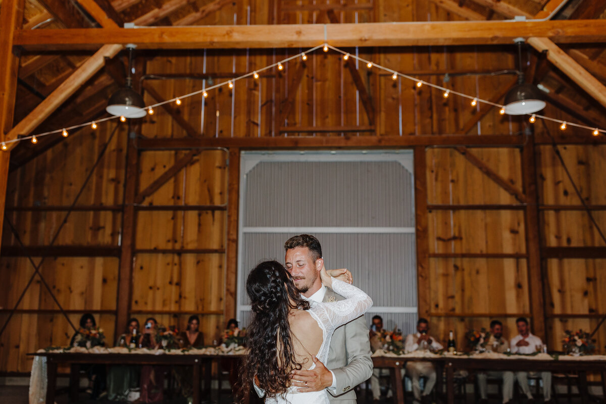 reception-wedding-photos-first-dance