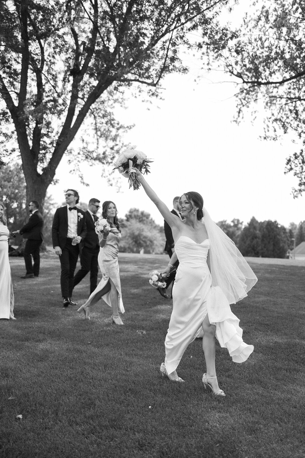 fine-art-wedding-party-photography-linden-michigan-4