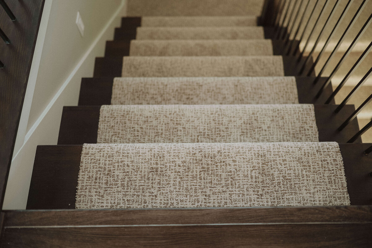 2425-Stairs-Linden-Central-Iowa-Custom-Home-JRL-Builders-3F1A1670