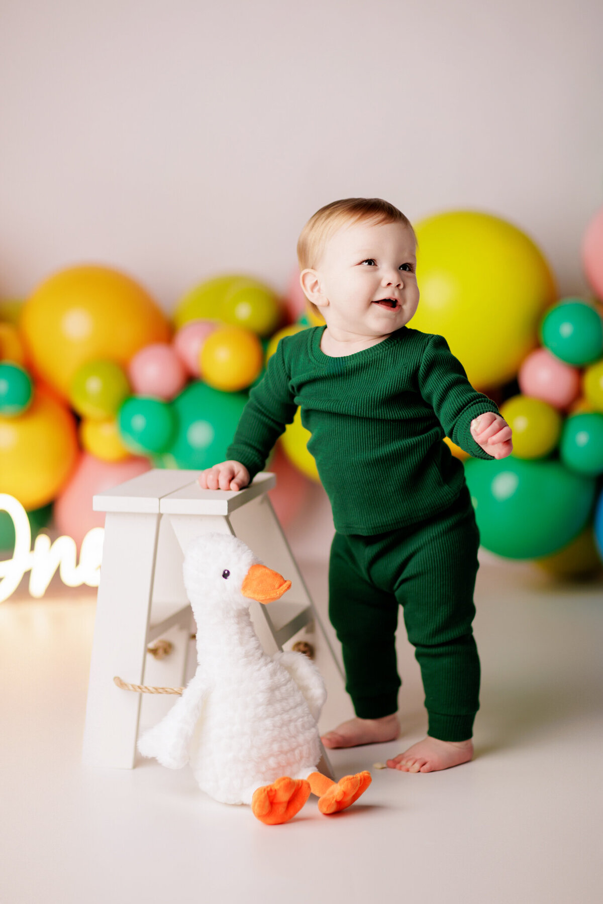 NW Arkansas cake smash photographer, cake smash photography near me, baby birthday photoshoot NW Arkansas